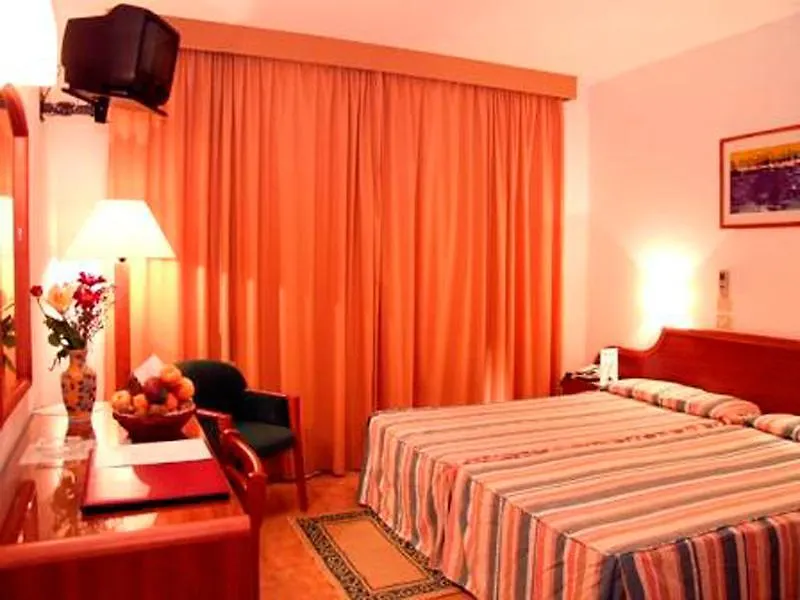 Hotel Adonis Plaza Santa Cruz de Tenerife 3*,  Španělsko